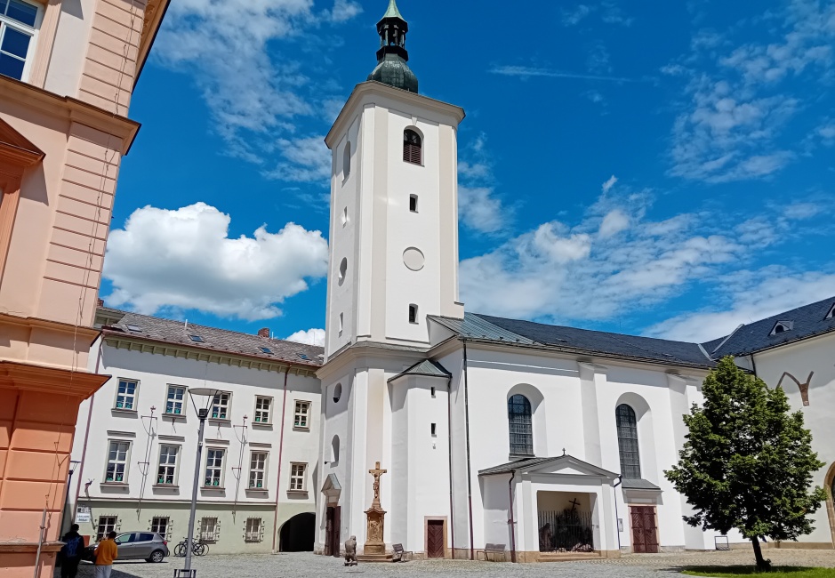03-kostel sv vaclava1.jpg
